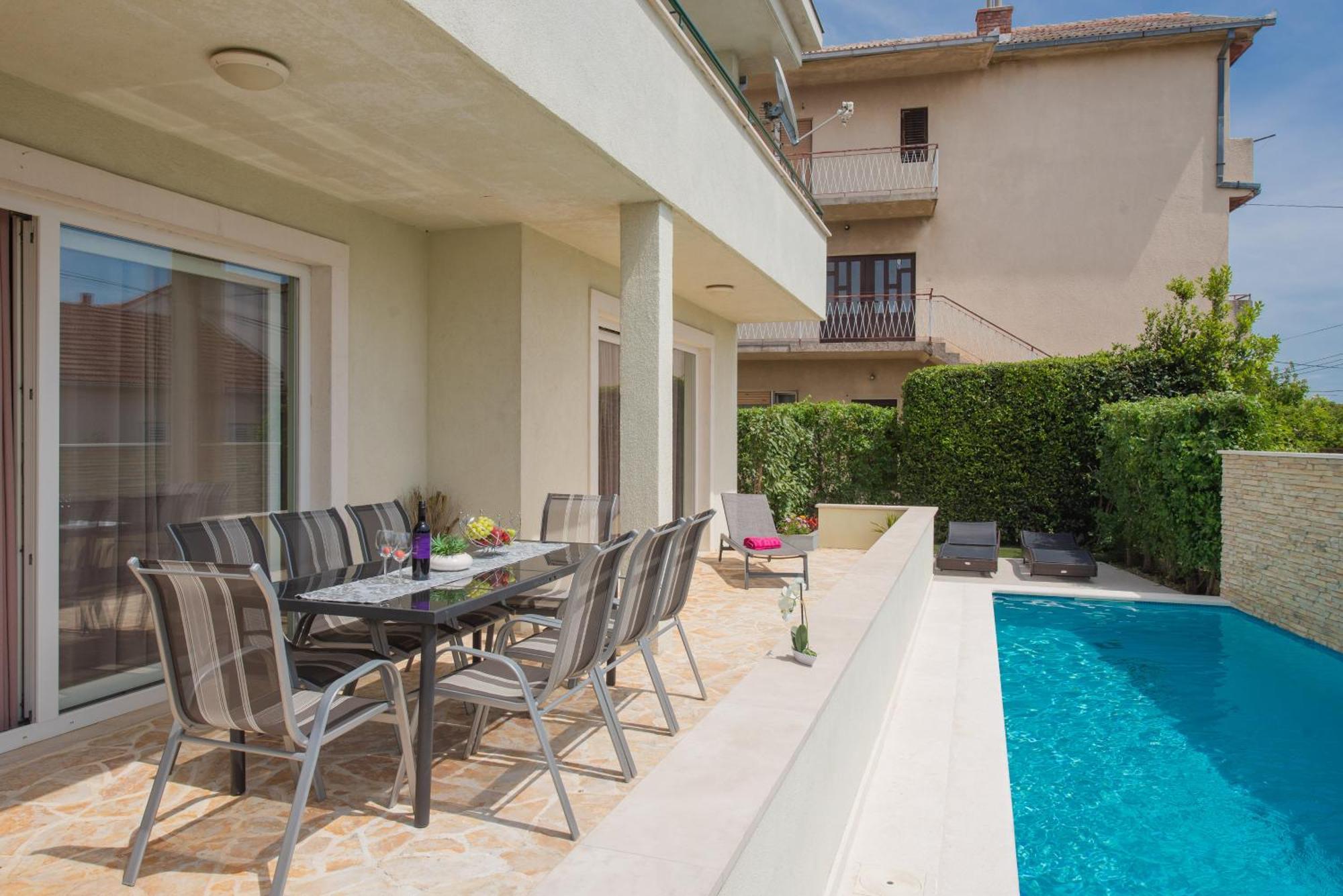 Villa Barbara-Kastela With Heated Pool Exterior photo