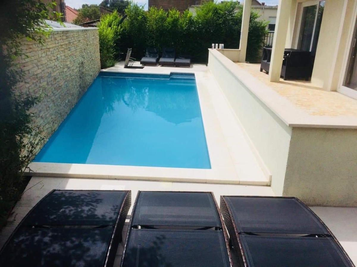 Villa Barbara-Kastela With Heated Pool Exterior photo